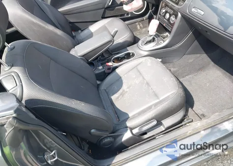 2018 Volkswagen Beetle 2.0T Coast/2.0T S/2.0T Se z USA, uszkodzony, nr VIN 3VW5DAATXJM516516